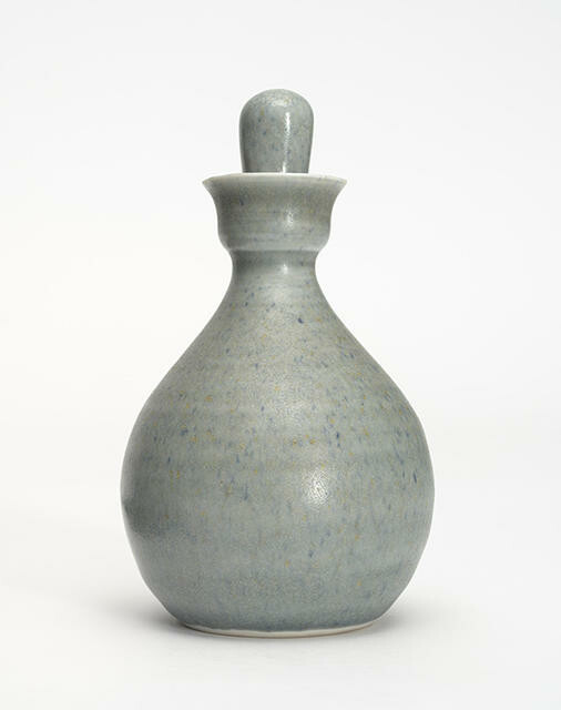 Oil bottle
