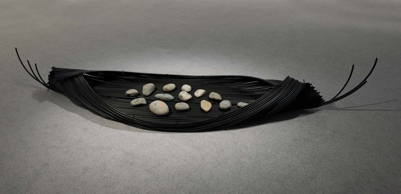Ross Hemera Ko Kārewa te Whakarare 2018. Alkathene pipe, raffia, river stones, charcoal, kokowai