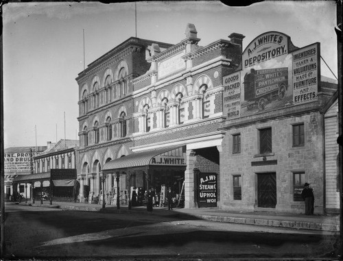 J.M. Marks, Tuam Street, Christchurch, photograph, c.1900, Alexander Turnbull Library 1/1-000465-G