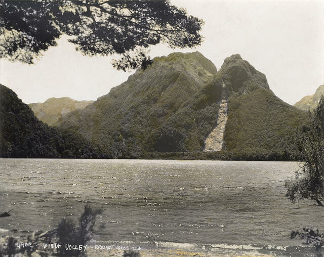 Image: uploads/2025_11/2022_0495E8.jpg