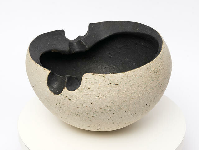 Erosion Form Pot