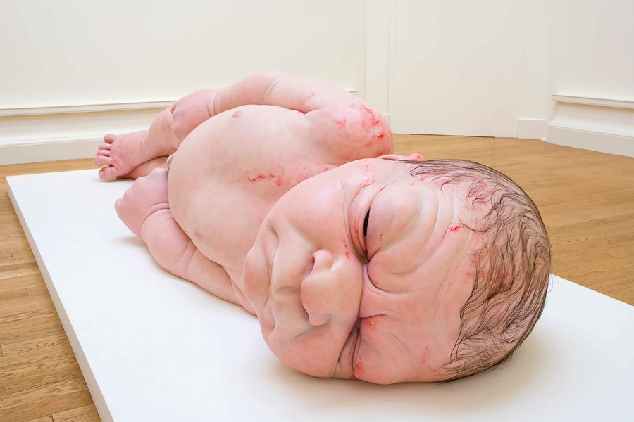 Ron Mueck A girl 2006. Polyester resin, fibreglass, silicone, synthetic hair, synthetic polymer paint, second edition, artist’s proof. Scottish National Gallery of Modern Art, Edinburgh, purchased with assistance from The Art Fund 2007. © Ron Mueck courtesy Anthony d’Offay, London. Photo: Antonia Reeve
