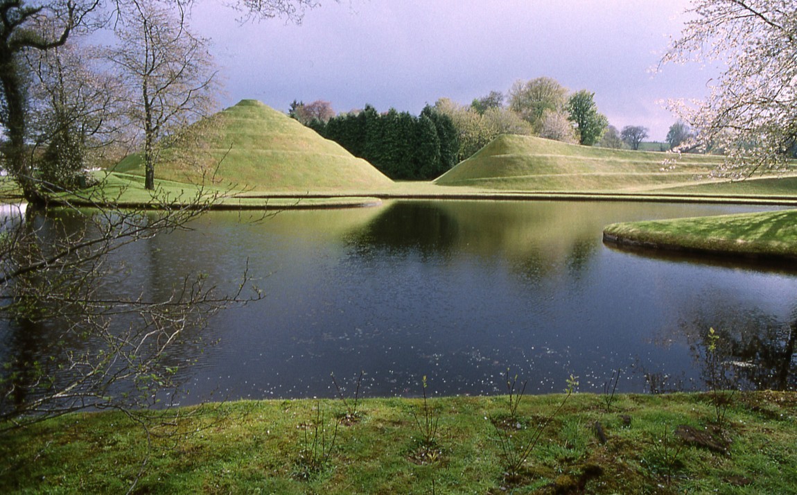 The Garden Of Cosmic Speculation Christchurch Art Gallery Te Puna O Waiwhetu