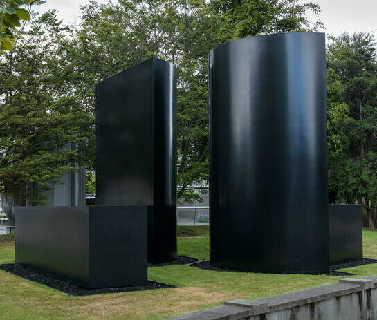 Morgan Jones SCISSOR 2004. Steel. Collection of Christchurch Art Gallery Te Puna o Waiwhetū, purchased, 2004