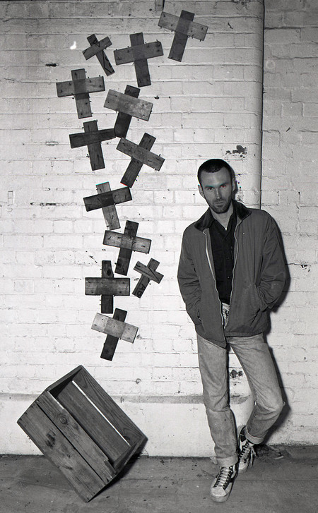Grant Lingard with Box of Birds. From The Press, 22 October 1987. Photograph courtesy of Stuff Limited
