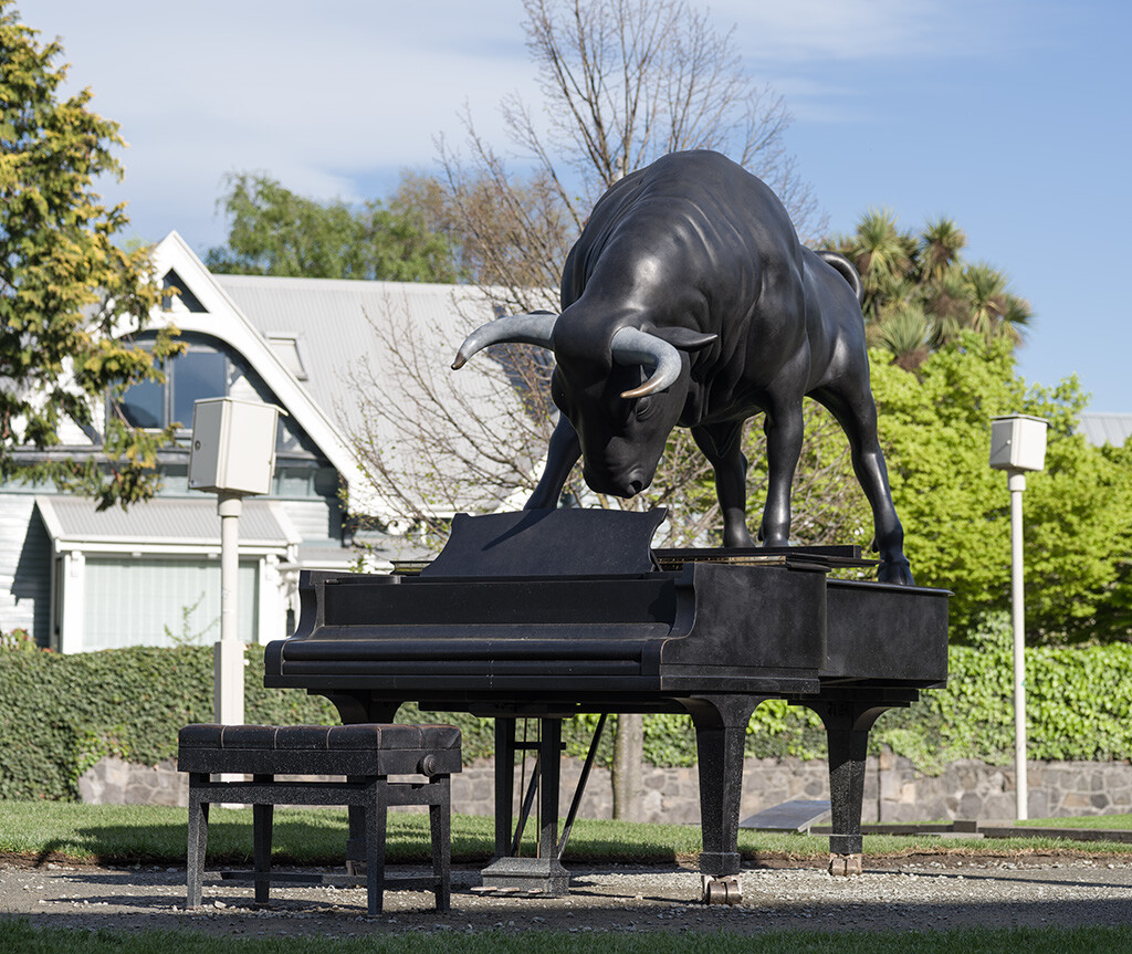 Michael Parekowhai -  Chapman's Homer