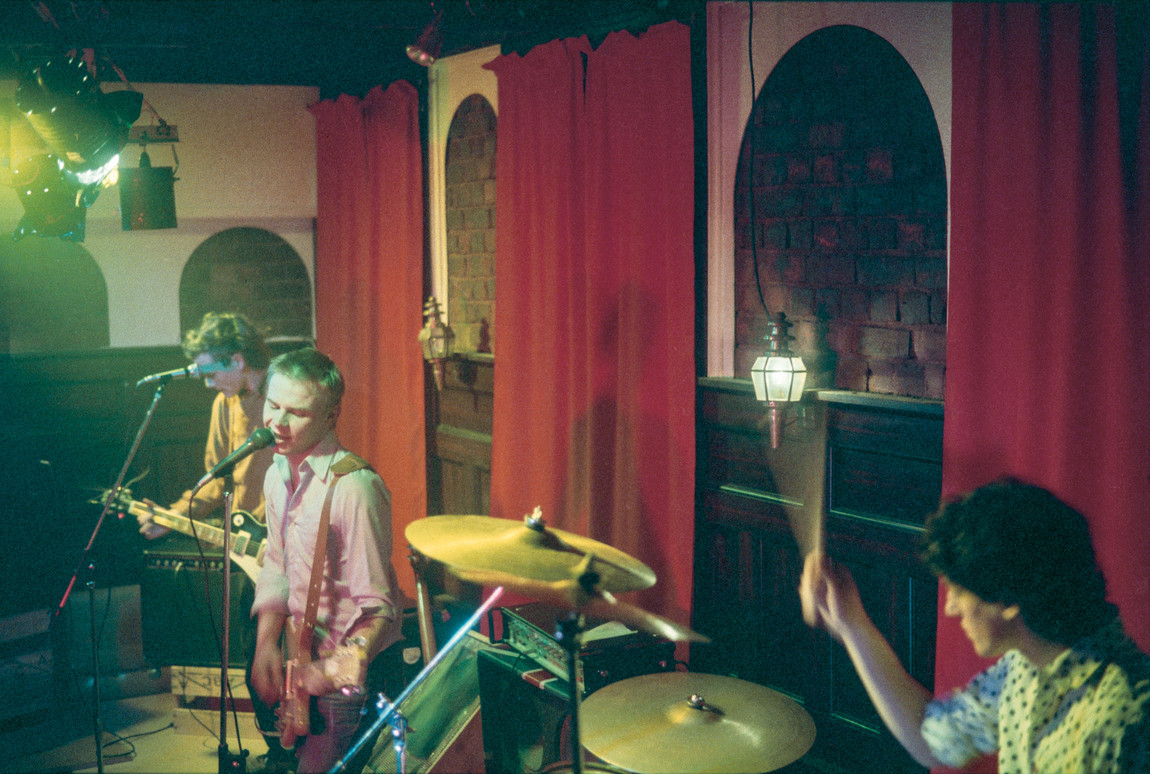 Jeremy Freeman DoubleHappys sound checkEmpire Hotel Dunedin 1984 Photograph Collection of Jeremy Freeman Dunedin