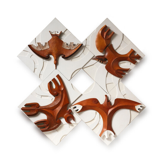 Fred Graham Ngā Hau E Whā (The Four Winds) 1984. Kauri and painted custom wood. Collection of Creative New Zealand. Courtesy of the artist and Te Uru. Photo: Samuel Hartnett