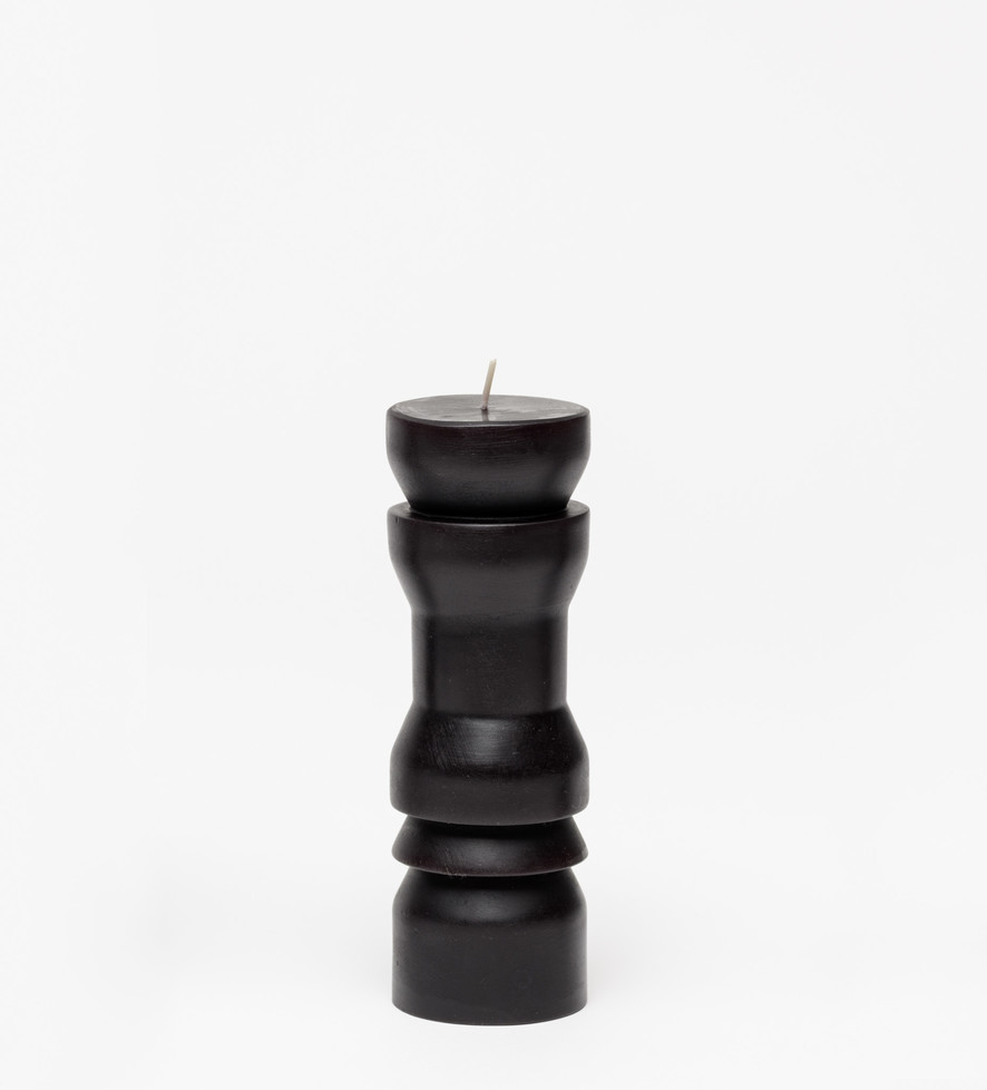 Totem Candle – Unscented, Black (Medium)