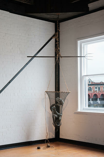 Bare-forked thing