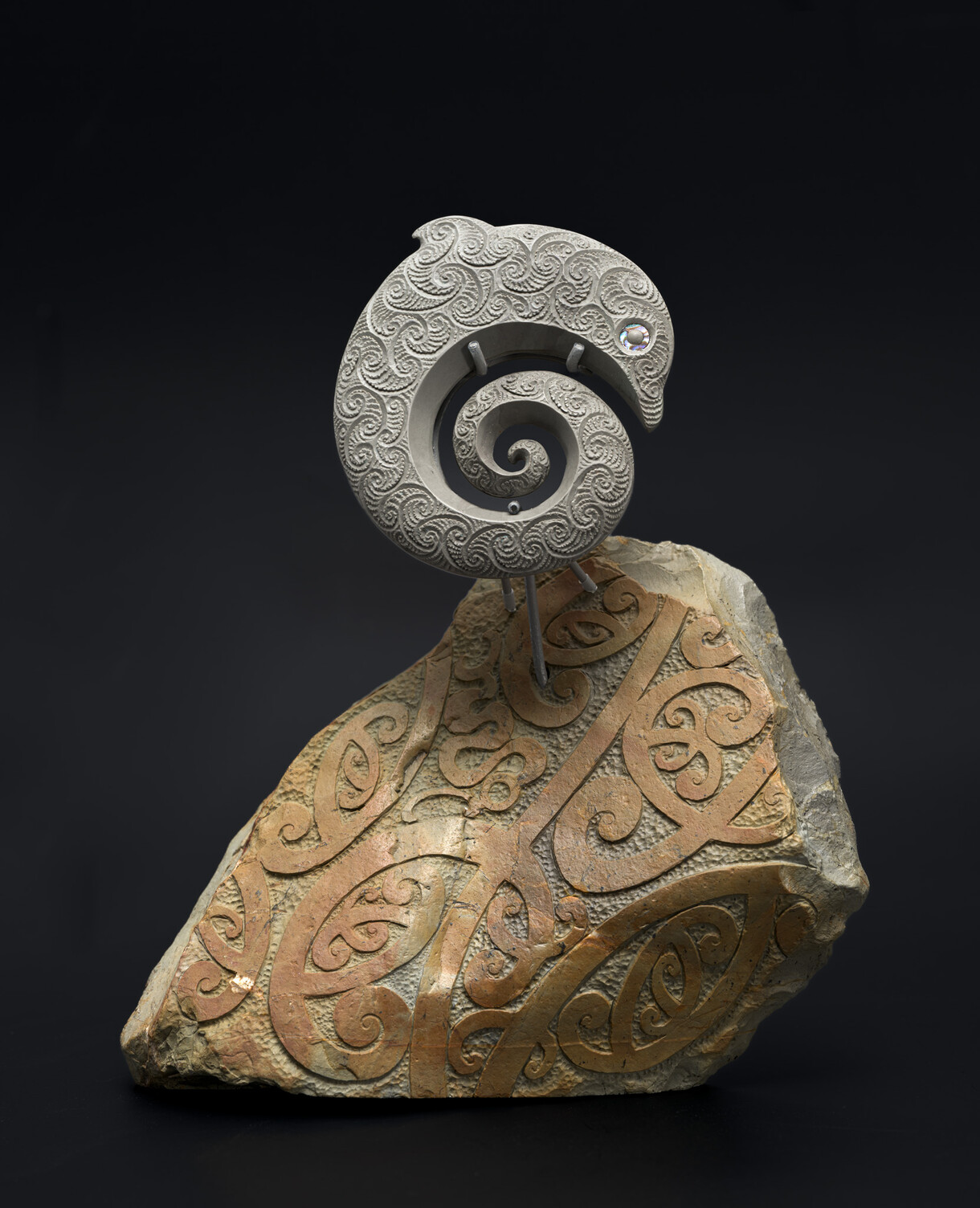 Kaikaiāwaro: he katiaki, he taniwha, he tipua by Ruihana Smith