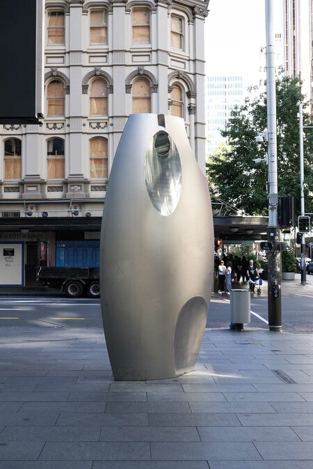 Fred Graham Kaitiaki II 2009. Steel. Photo: Arabella Deane