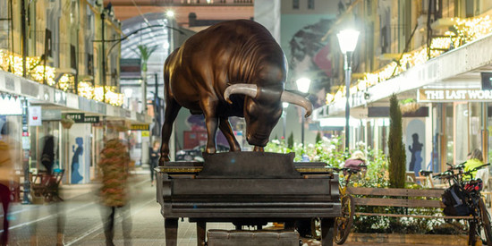 Michael Parekowhai: Chapman's Homer on New Regent Street